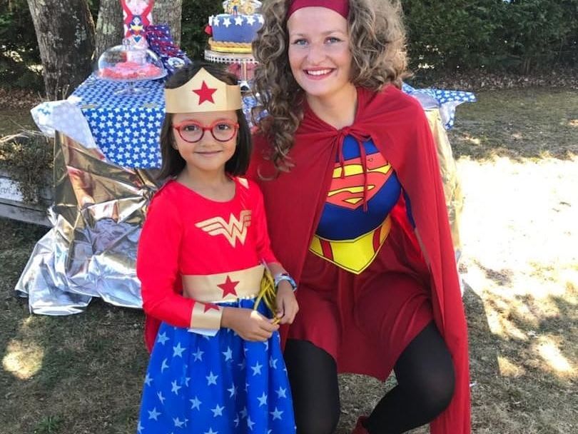 Anniversaire Wonder Woman 3 12 Ans A Domicile 33 24 Funbooker