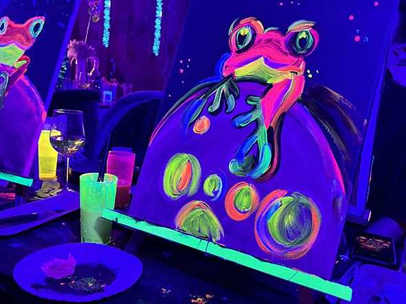 Paint in the Dark, un atelier peinture et cocktails dans le noir débarque à  Paris 