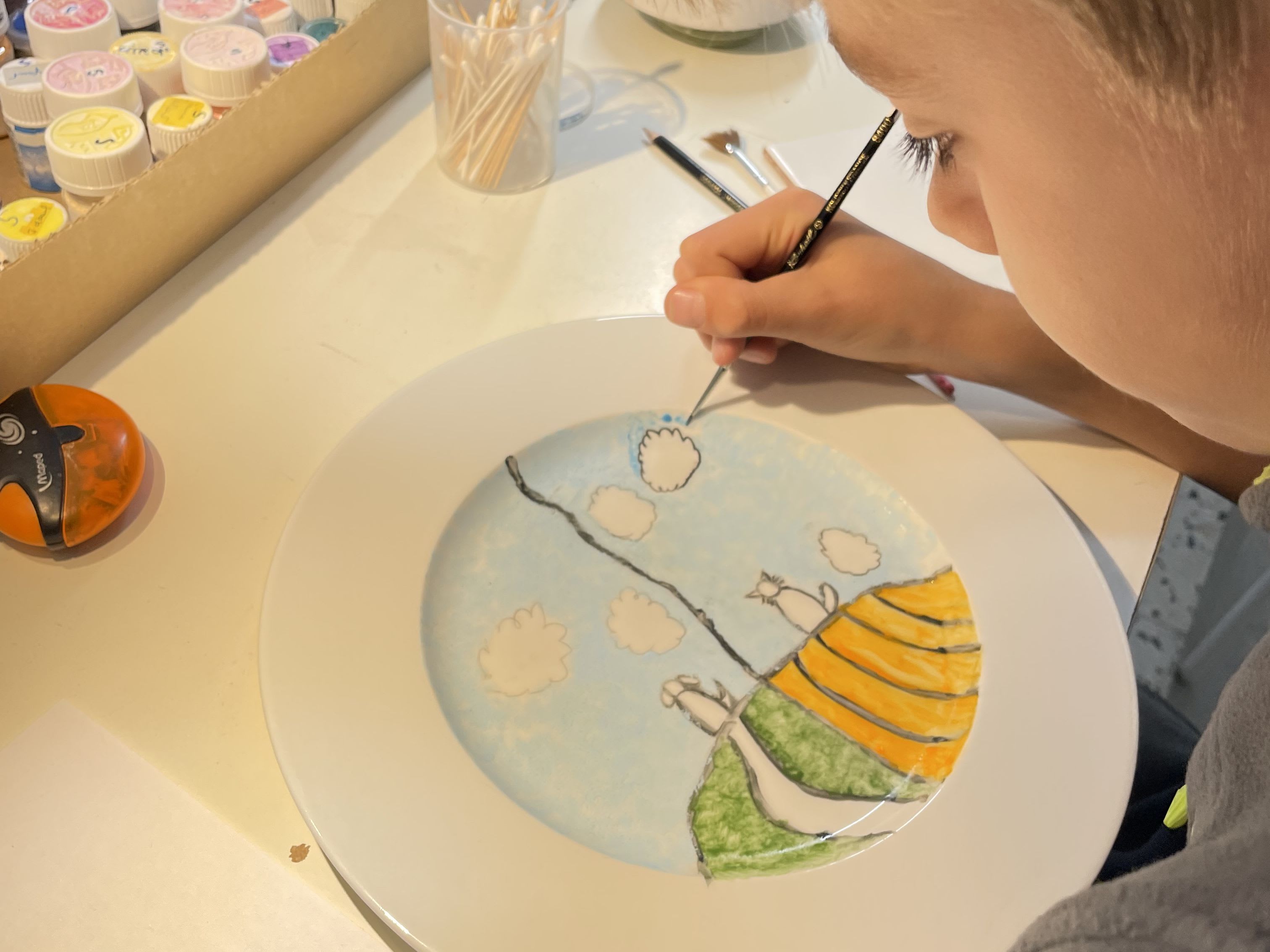 Anniversaire peinture sur céramique enfant 6 à 15 ans à Paris 11