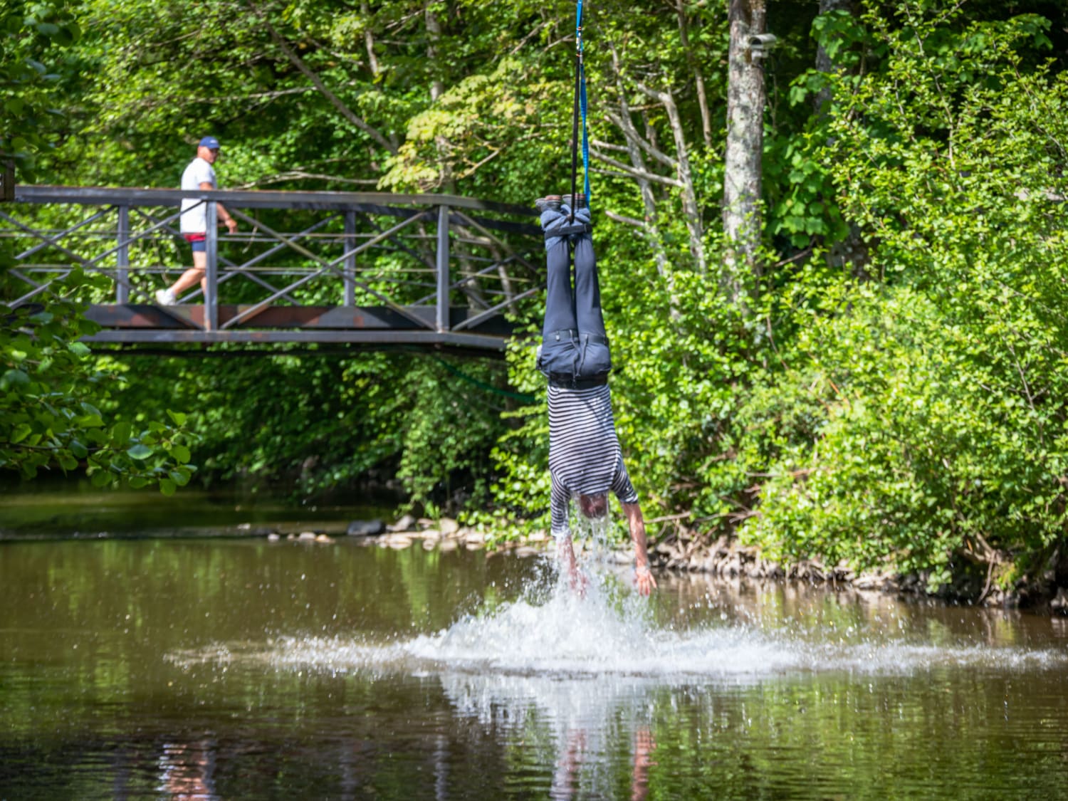 Saut à l'élastique depuis le Viaduc de la Souleuvre : AJ Hackett