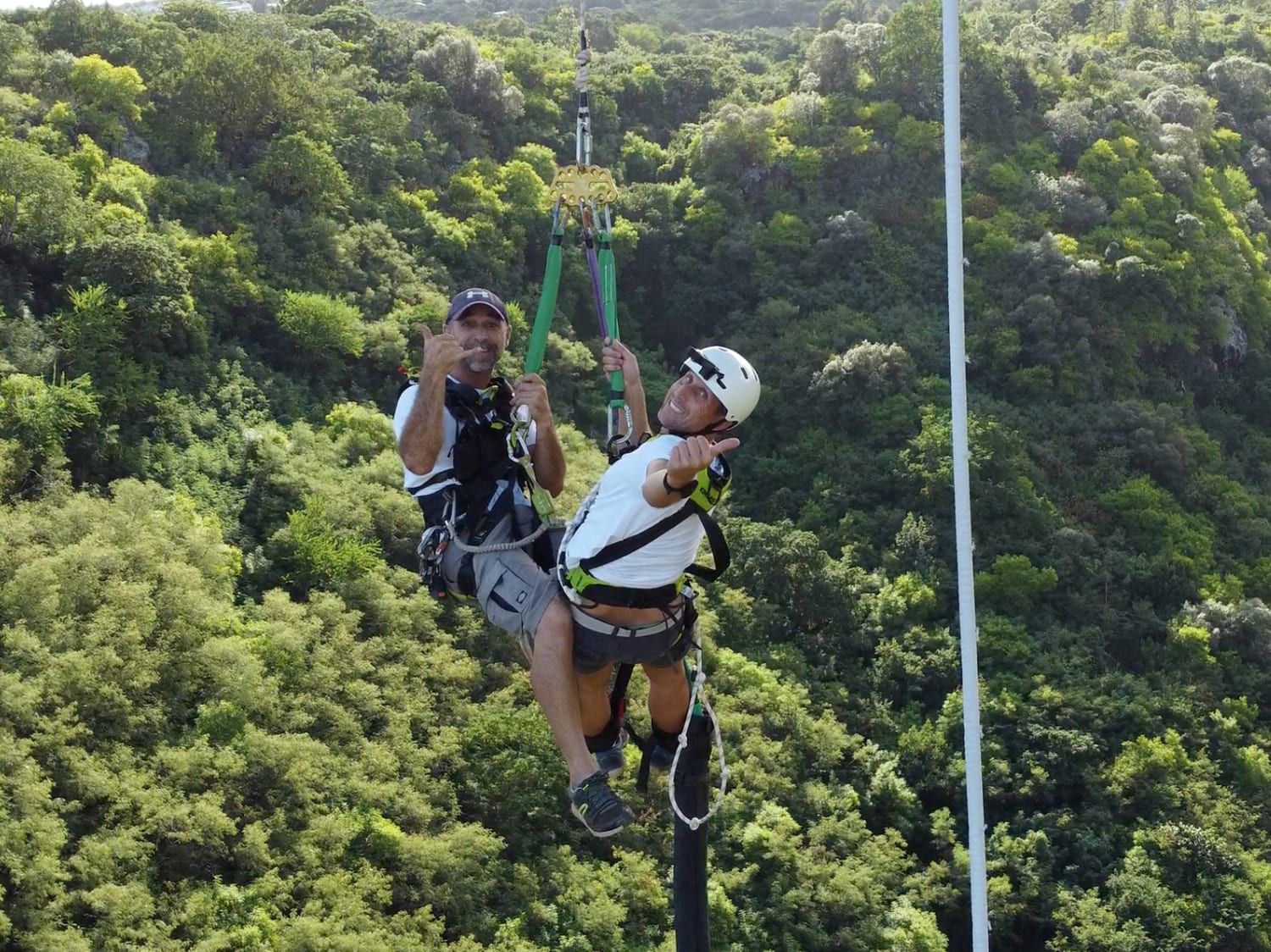 Saut à l’élastique depuis le viaduc de la ravine Fontaine à Saint-Leu : Air Jump Réunion - Saint Leu