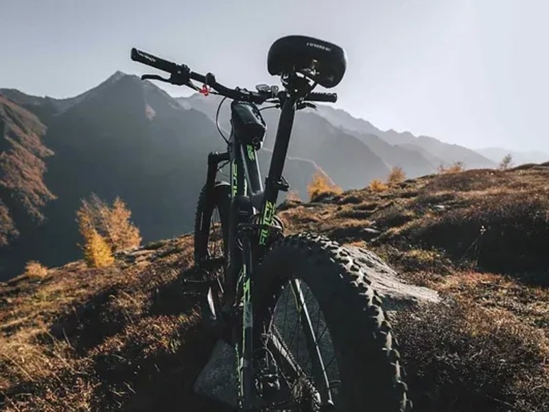 Randonnée VTT au départ du Piton Maïdo à La Réunion via Funbooker