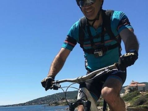 Balade à  VTT encadrée à  Cannes (06)