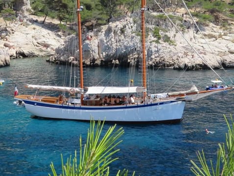 Journée en Voilier dans les Calanques à  Marseille (13)