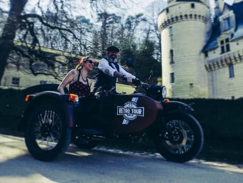 Balade demi-journée en Side-Car à  Tours (37)