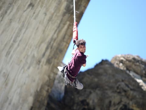 Saut à  l'élastique du Pont d'Asfeld à  côté de Serre-Chevalier