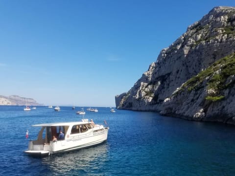 Balade en bateau après midi dans les Calanques de Marseille