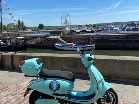 Rallye découverte "les trésors d'Honfleur" à  scooter électrique