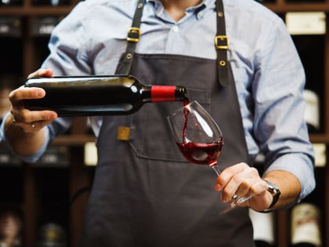 Séance de dégustation de vins privatisée à  Blois