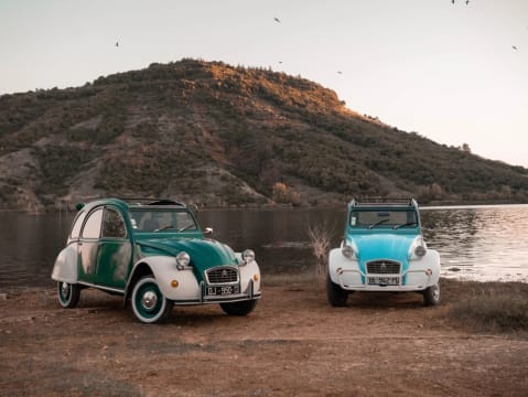 Balade en 2CV au Lac du Salagou depuis Mèze (34)