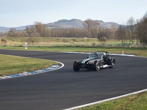 Stage de pilotage Caterham Cup - Circuit d'Issoire (63)