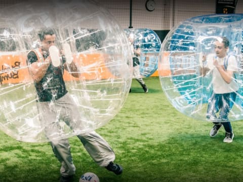 Bubble Foot & Archery Bump à  La Défense (92)