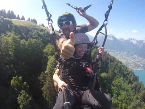 Vol en parapente au lac d'Annecy (74)