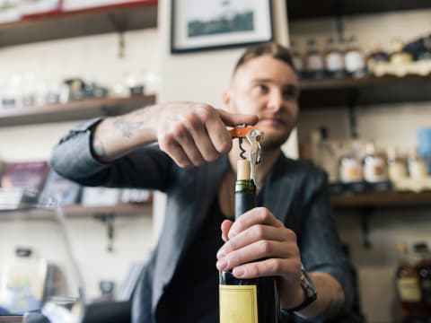 Séance de dégustation de vins privatisée à  Nantes