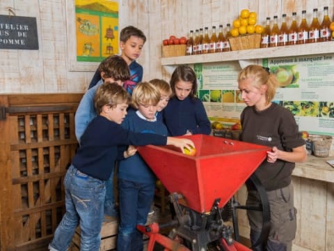 Atelier Jus de pomme & Animaux de la Ferme de Gally Saint-Denis