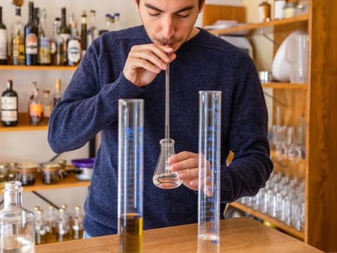 Atelier fabrication de votre Pastis à  Aix-en-Provence (13)