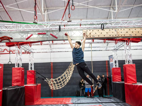 Parcours Ninja Warrior spécial EVG/EVJF à  Villeurbanne (69)
