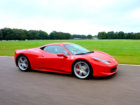 Stage de Pilotage en Ferrari 458 au Circuit d'Abbeville (80)