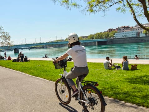 Tour de Lyon à  vélo (69)