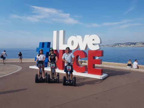 Balade guidée à  Segway à  Nice (06)