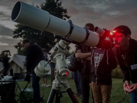 Observation du ciel avec du matériel pro à&nbsp; domicile (France)