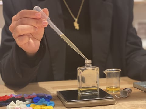 Atelier création de parfum pour ados à  Bordeaux (33)