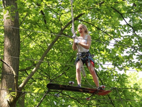 Parcours d'accrobranche au Sherwood Parc à  Viarmes (95)