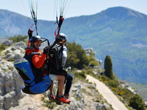 Vol en Parapente à  Gourdon près de Grasse (06)