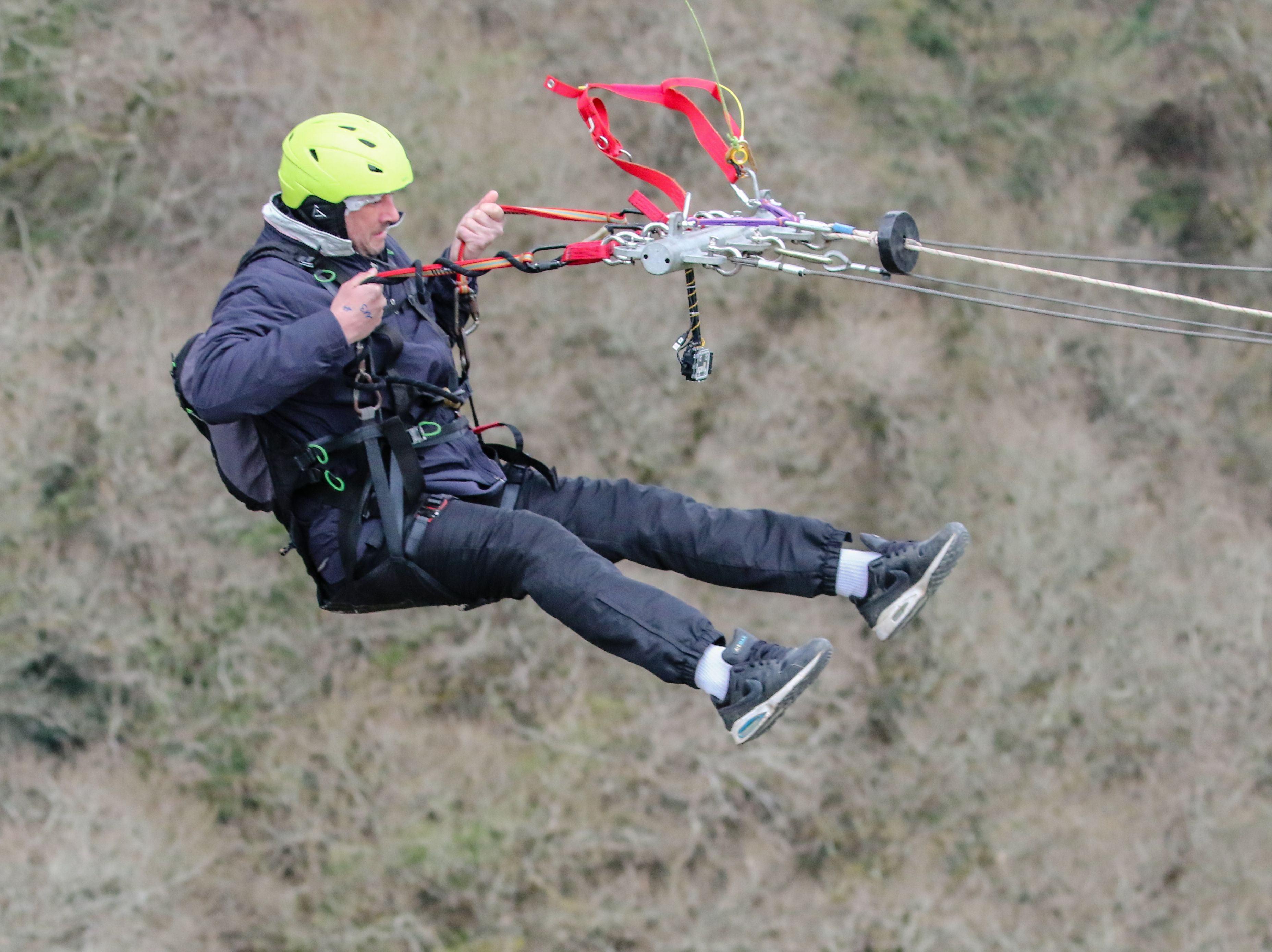4 Images 1 Mot Saut à L élastique