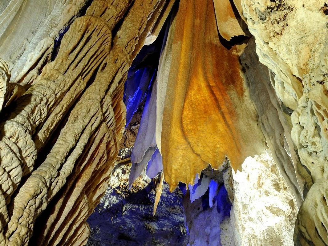 GROTTE DE LA SALAMANDRE