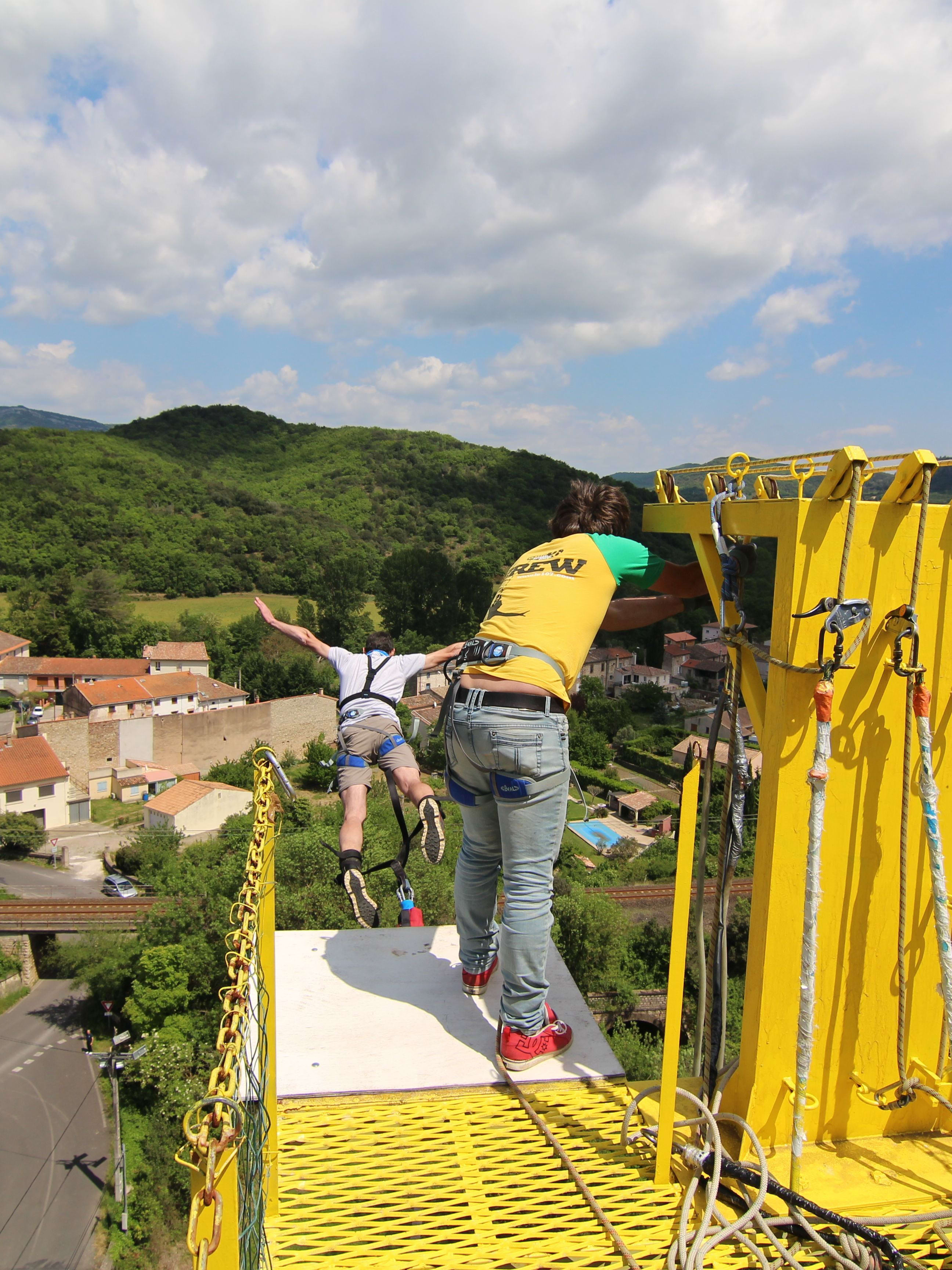 ACTIVITES SPORTIVES AIR Saut à l'élastique du pont du Bras de la Plaine  (110m), île de la Réunion - Private Sport Shop