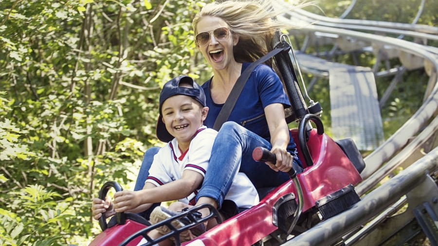 Quelle est la différence entre un parc d’attractions et un parc aquatique ?