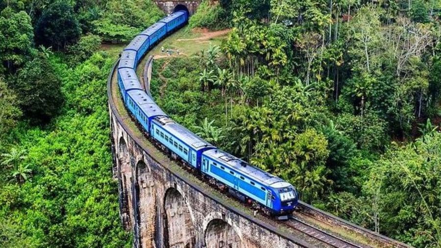Découvrez des paysages envoûtants lors d'une journée en train insolite