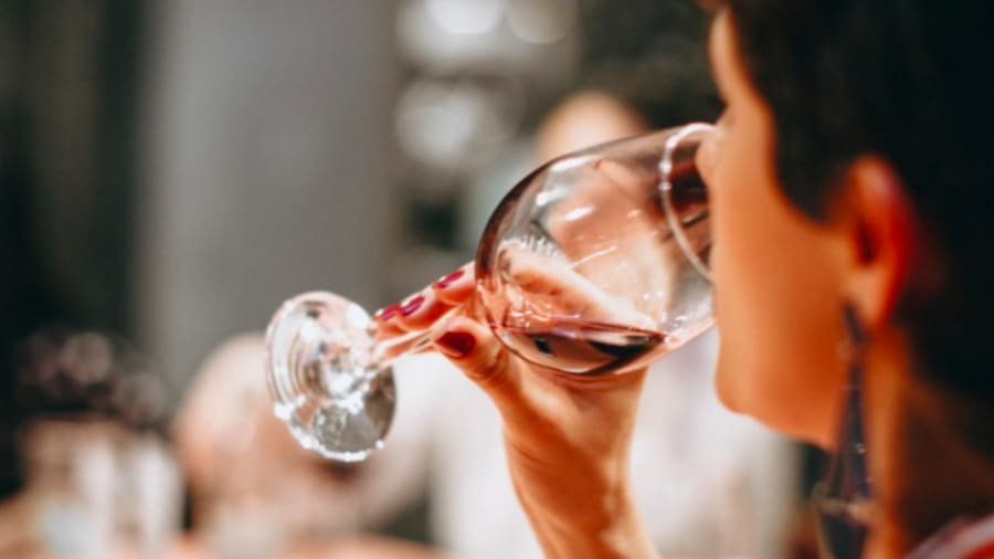Découvrir les secrets des grands vins avec un cours d'oenologie à Lille