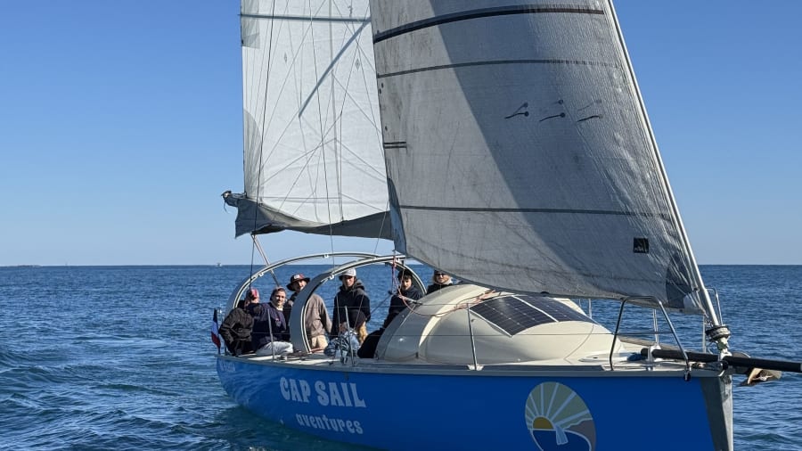 Initiation à la voile à Antibes