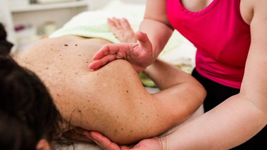 Un massage corps apaisant