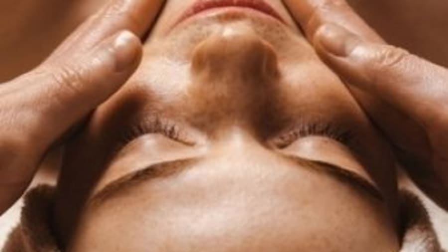 Massage liftant du visage Kobido à Marseille 6ème