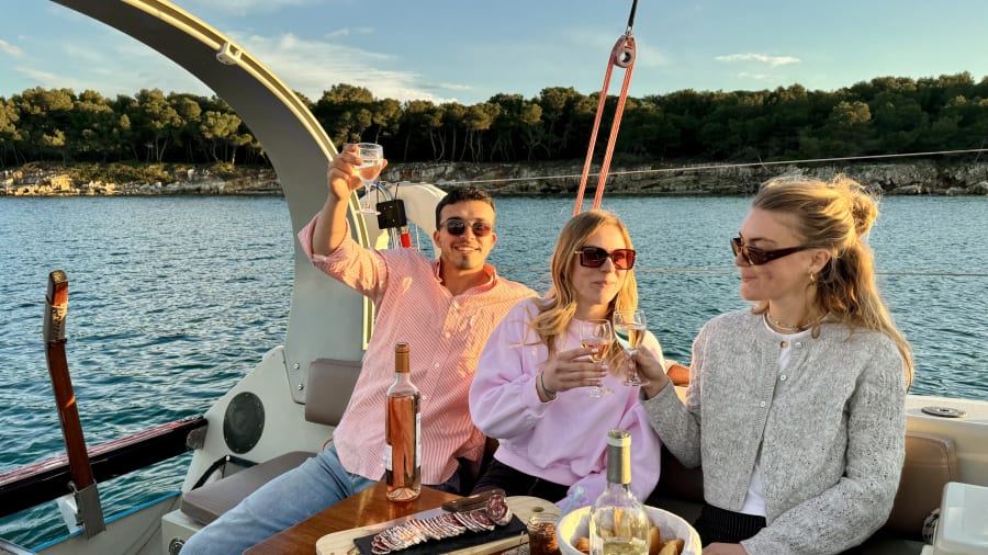 Croisière sunset et apéritif aux îles de Lérins en voilier