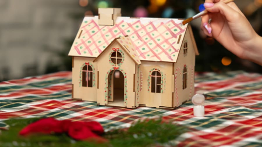 Atelier décoration maison de pain d'épices en bois à Paris 17e