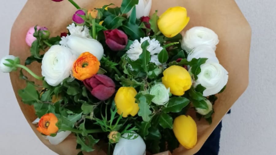 Atelier fabrication d'un bouquet de fleurs fraîches à Quimper