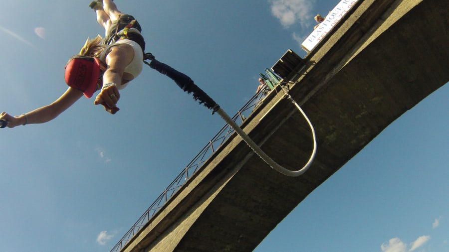 Saut à l'élastique à Saint-Georges-le-Gaultier