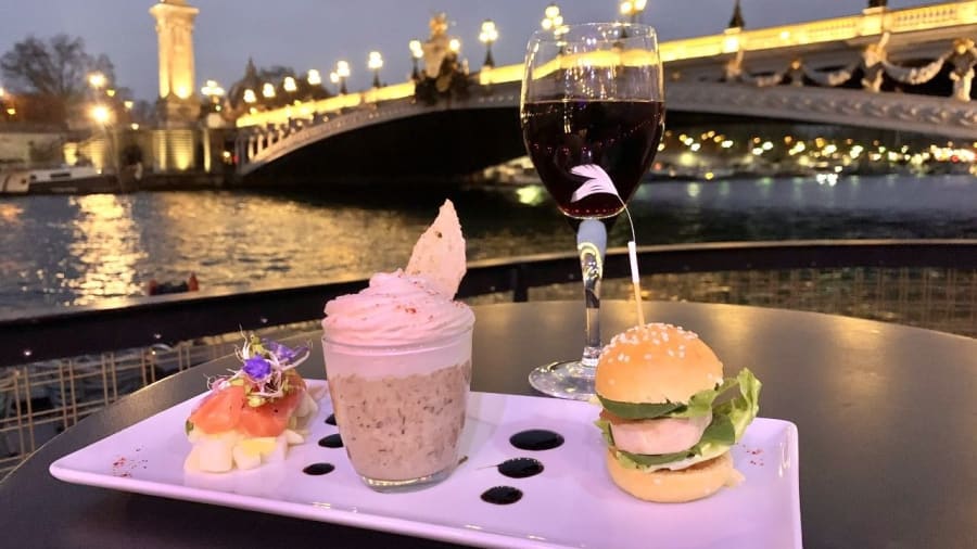 Dîner croisière Bistronomique sur la Seine