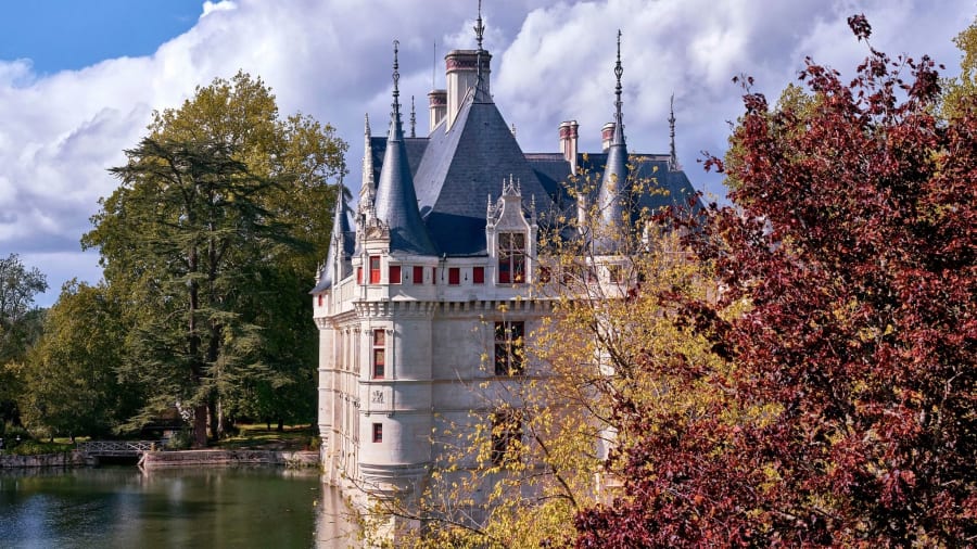 Se promener dans le joli parc et découvrir le Château d’Azay-le-Rideau
