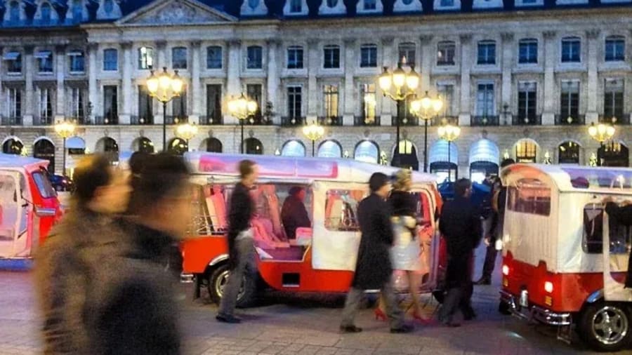 Illuminations de Paris tour de nuit en Tuktuk