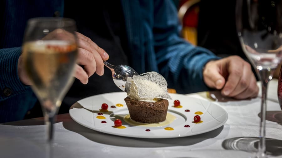 Un dîner "Maxim's" sur la Seine