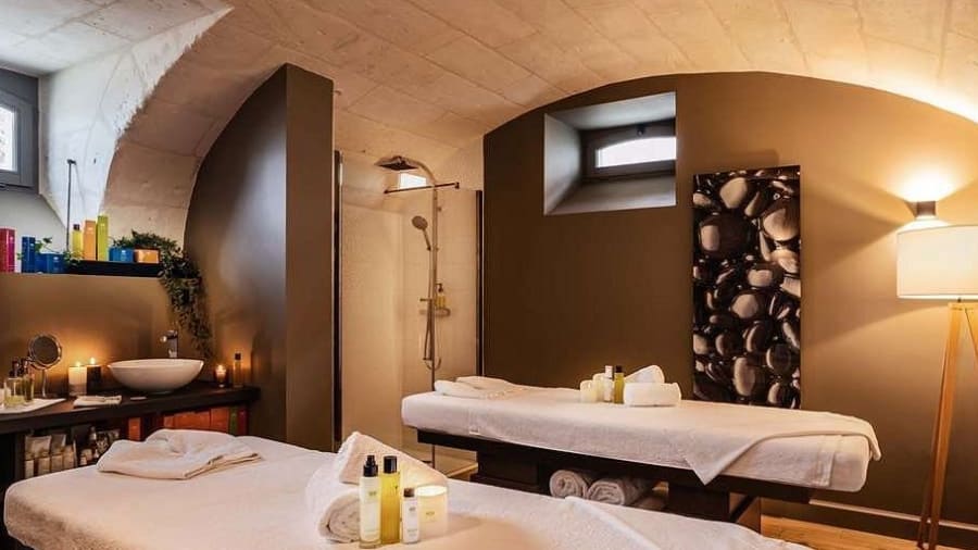 Massage relaxant à l'hôtel de la Cité Royale 4*