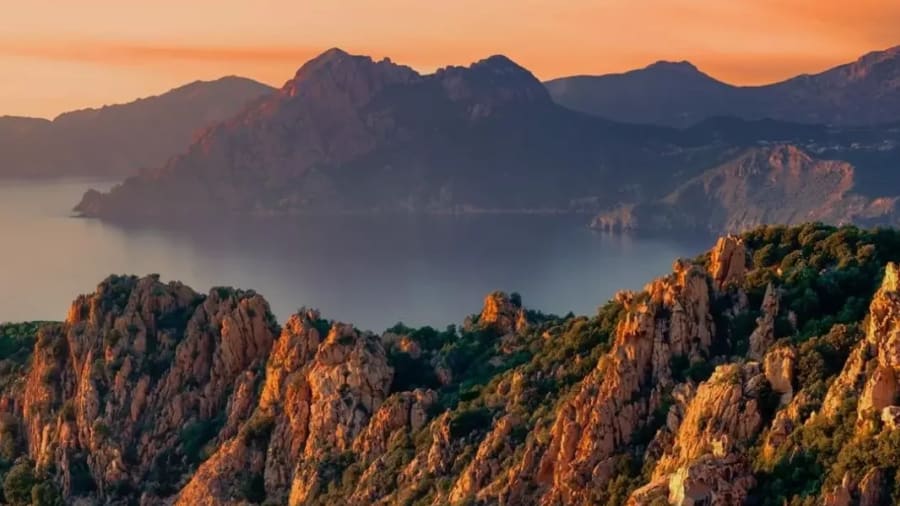 Coucher de soleil en mer Scandola