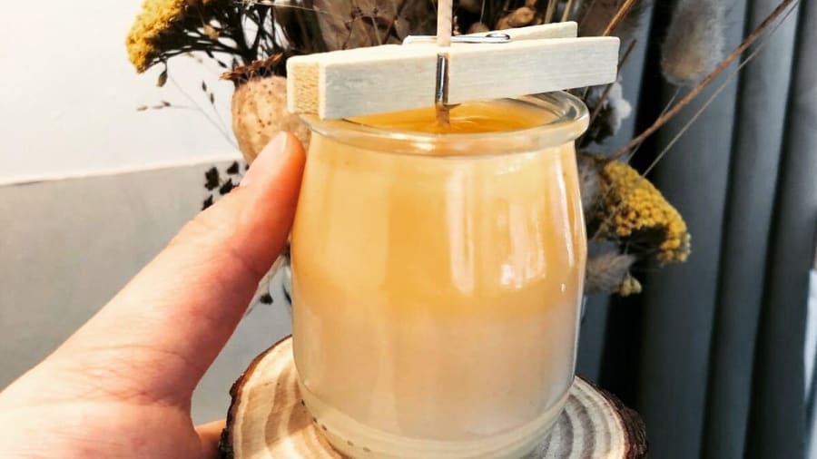 Un atelier création d'une bougie