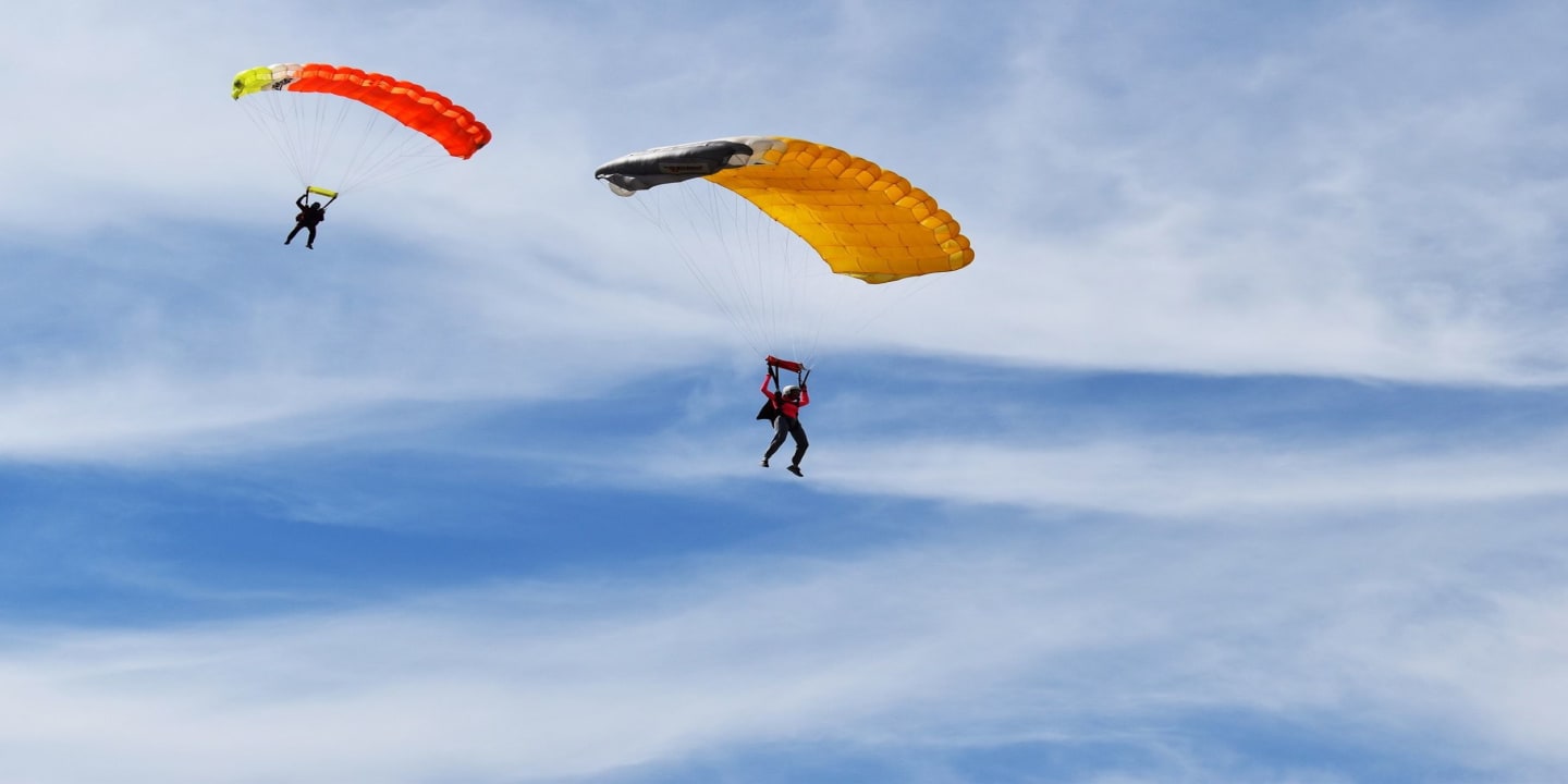 Conduire un parachute