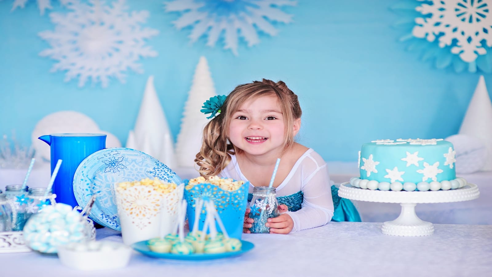 Comment faire une déco d'anniversaire Reine des Neiges ? - Blog Funbooker